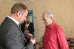 увеличить Вручение медали Солёных Анатолию Семёновичу