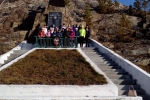 увеличить У памятника воинам, ушедшим на Великую Отечественную войну от заводских станков