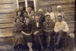 увеличить Работники колыванской больницы 1941 год