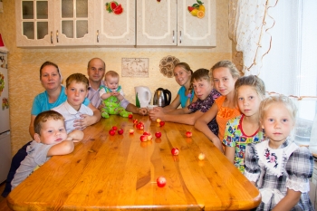 Победители и призёры краевой эстафеты родительского подвига "Согрей теплом родительского сердца"