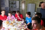 увеличить